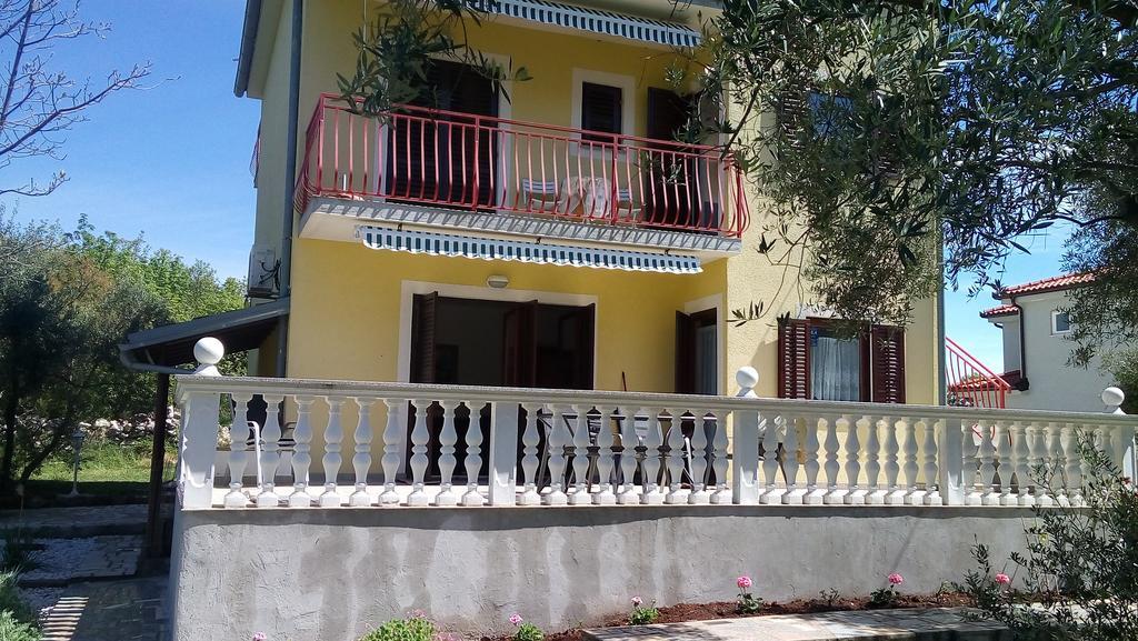 Apartments Nina Ravni Exterior photo